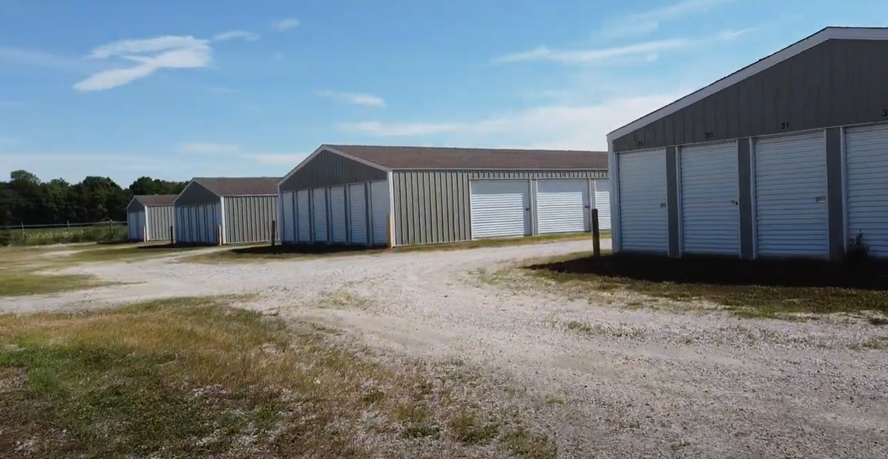 fenced and gated storage units crawfordsville, in